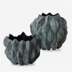 Verdant-Vases Urns & Finials